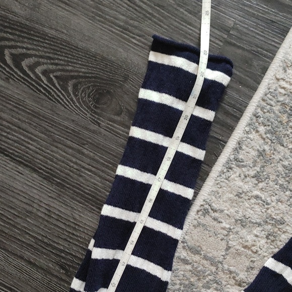 ST. JOHN Sport Nautical Vneck cardigan striped sweater M lightweight - Picture 6 of 17